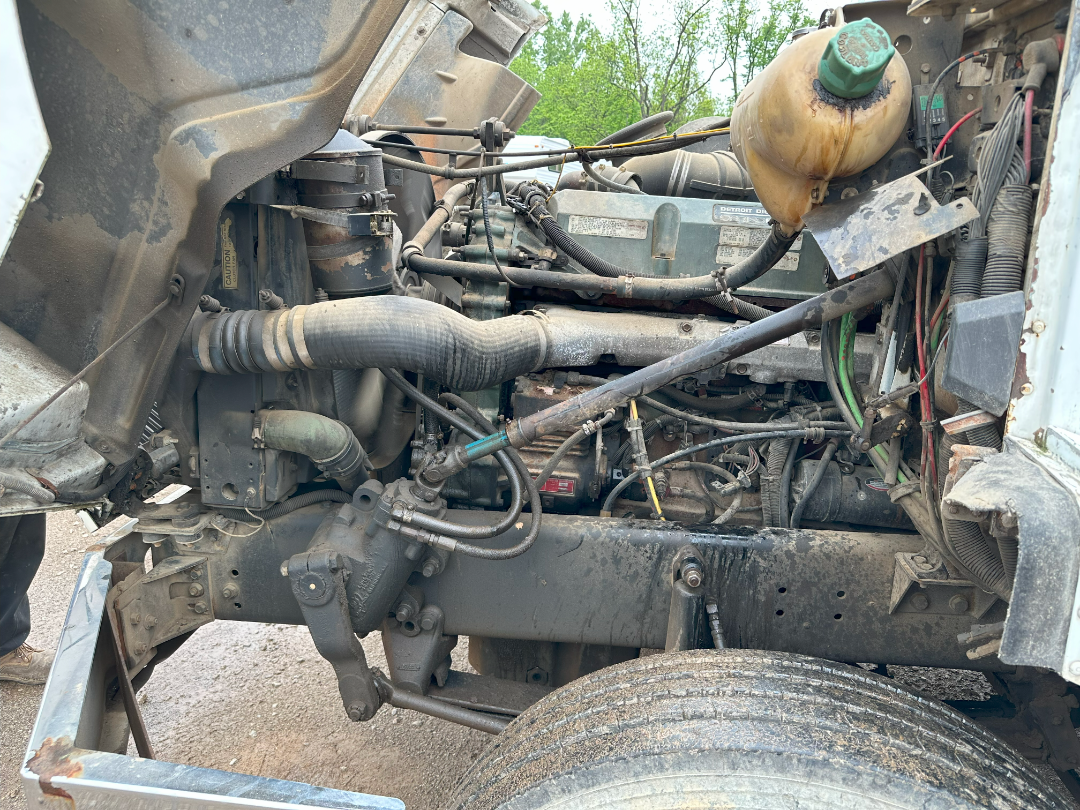 1996 VOLVO WG - Image 25